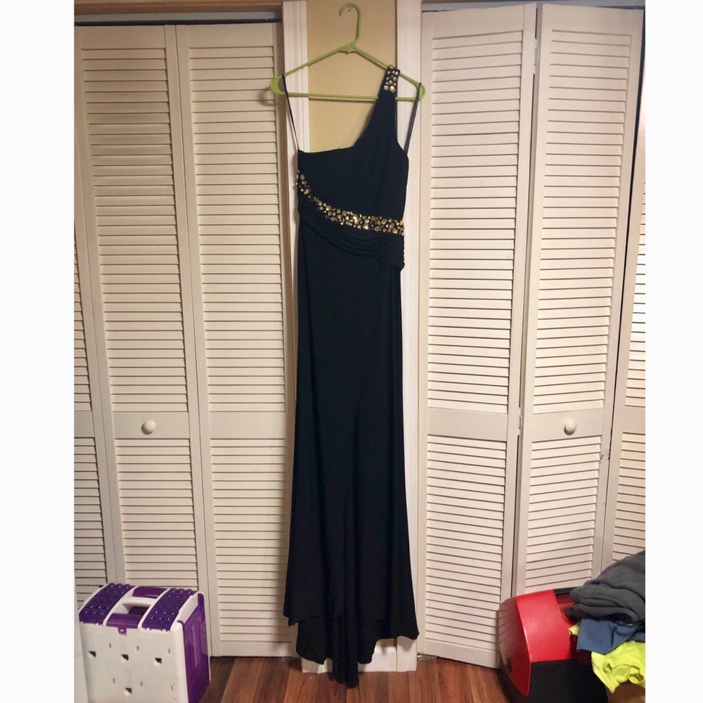 Black prom dress